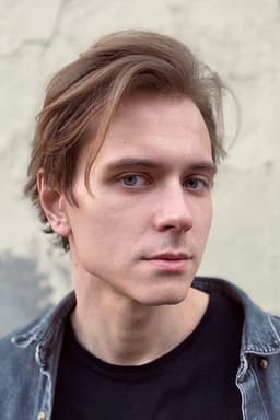 Андрей Попов