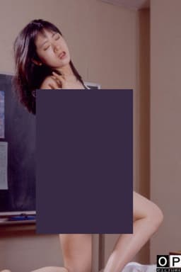 Groper Train: A Woman Who is Good at Opening Her Eyes